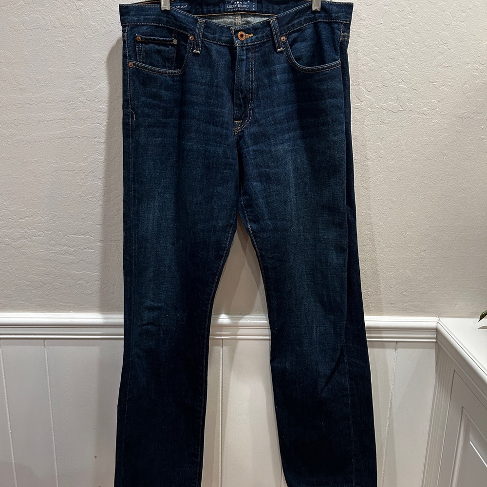 Men's lucky Brand dark wash Jeans
